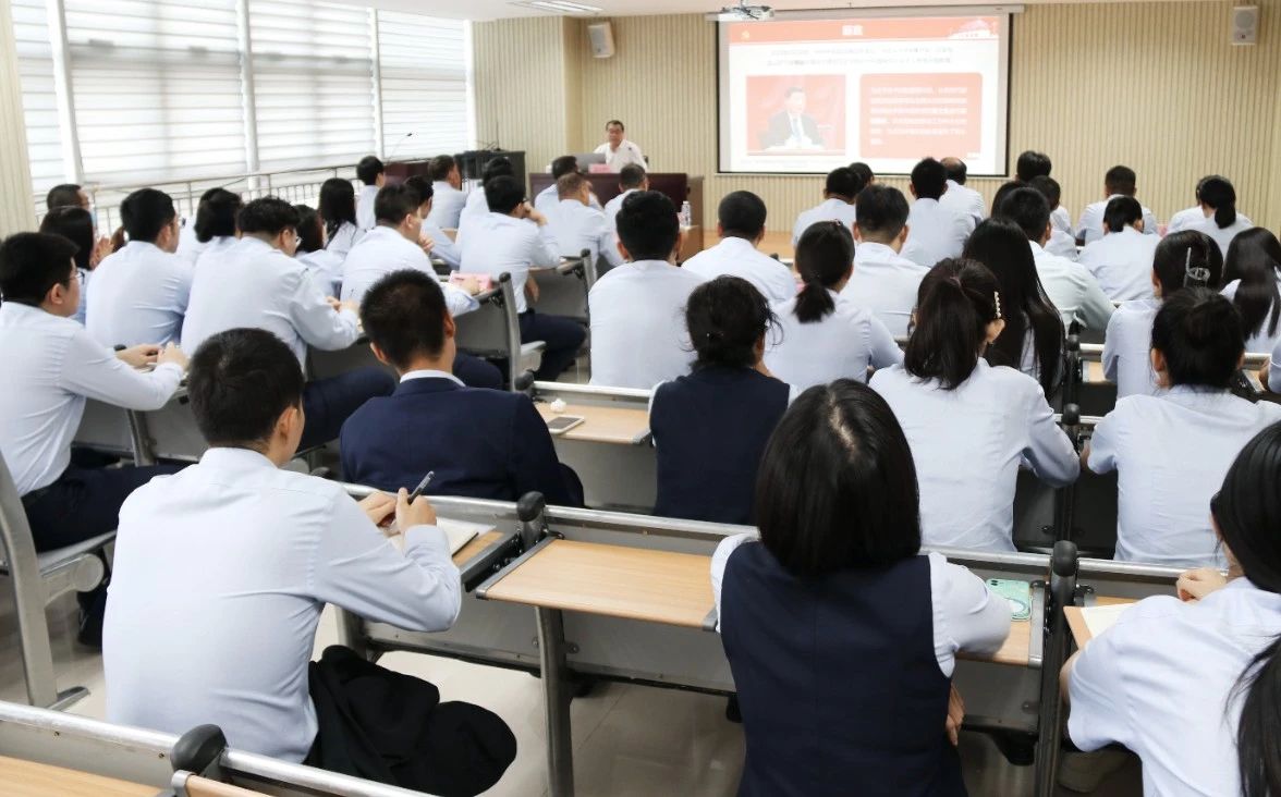 市財金集團(tuán)舉辦第二期主題教育讀書班暨黨委理論學(xué)習(xí)中心組第10次集體學(xué)習(xí)